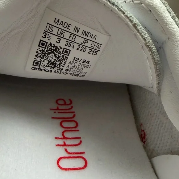 adidas Samba White Sneakers with Red Stripes - Picture 2 of 8